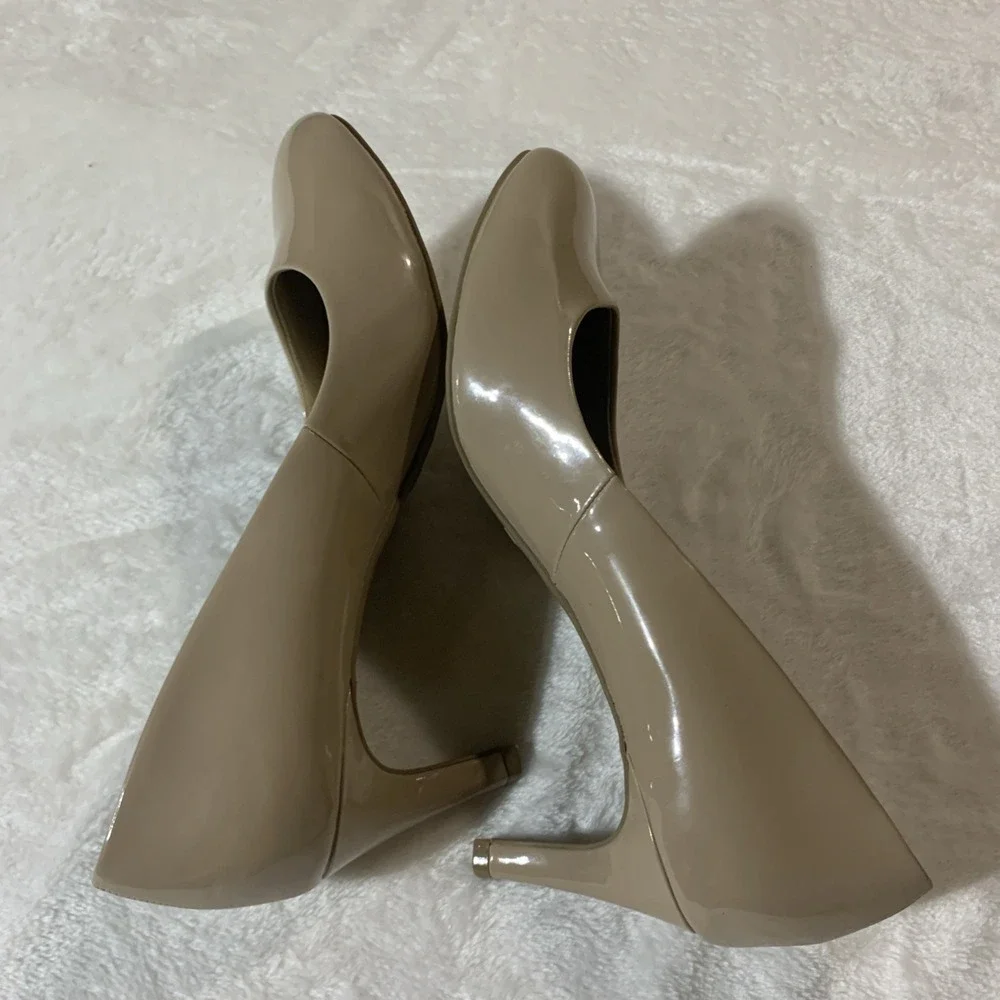 Dexflex Comfort Heels Women's Beige Size 11W